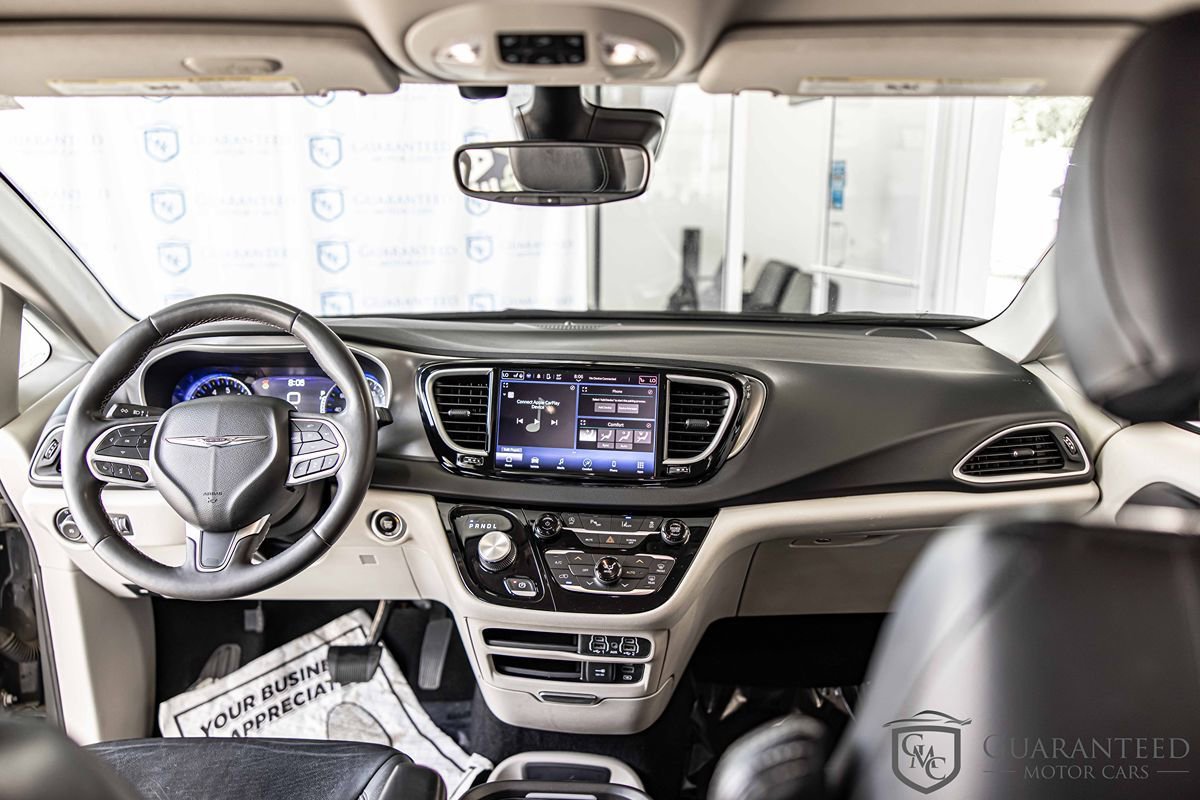 Used 2022 Chrysler Pacifica Touring-L FWD image 37