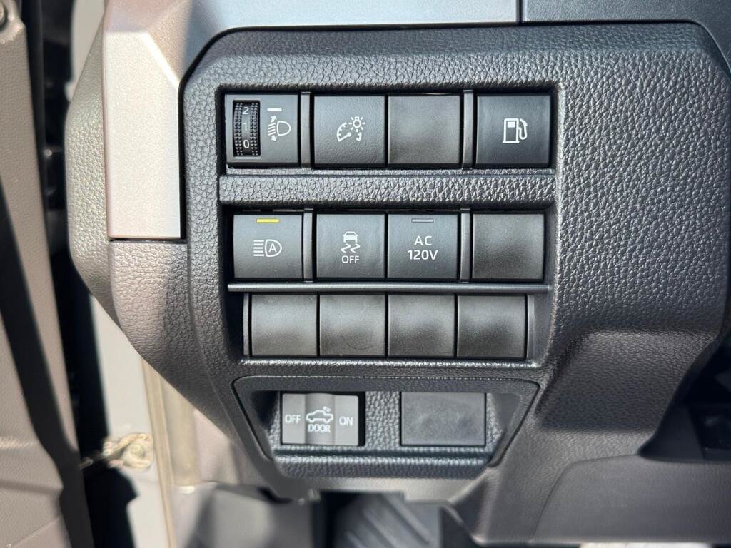 Certified 2025 Toyota Tacoma TRD Sport AWD/4WD image 15