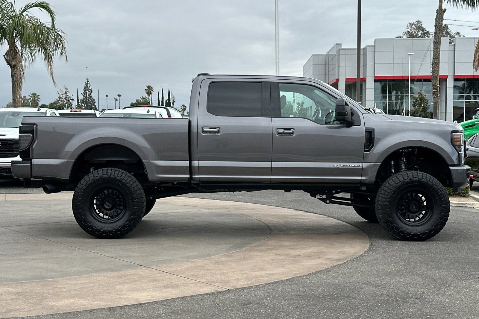 Used 2022 Ford F250 Lariat w/ Black Appearance Package AWD/4WD image 3