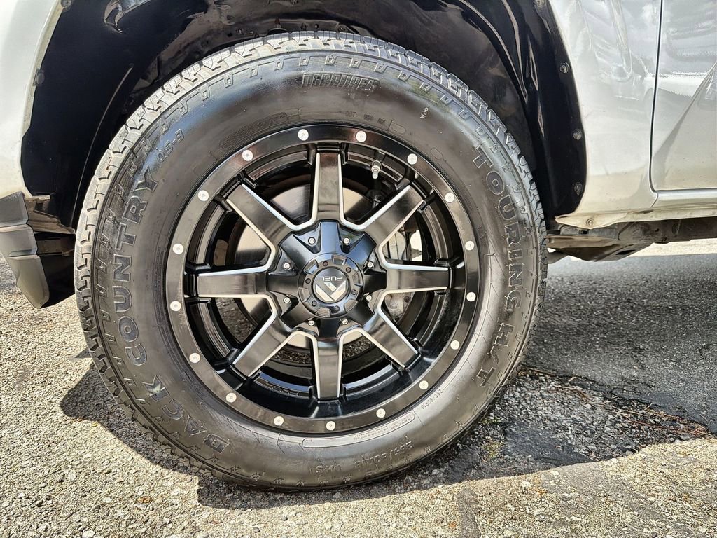 Used 2018 Toyota Tacoma SR w/ SR Convenience Package AWD/4WD image 18