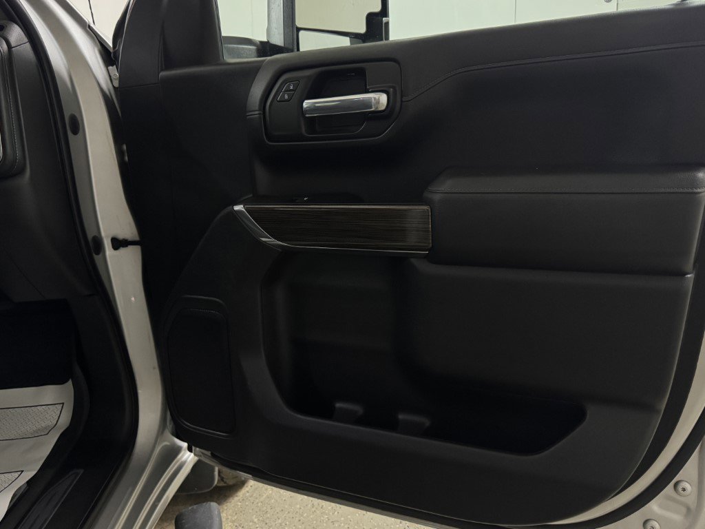 Used 2022 Chevrolet Silverado 1500 LT image 38