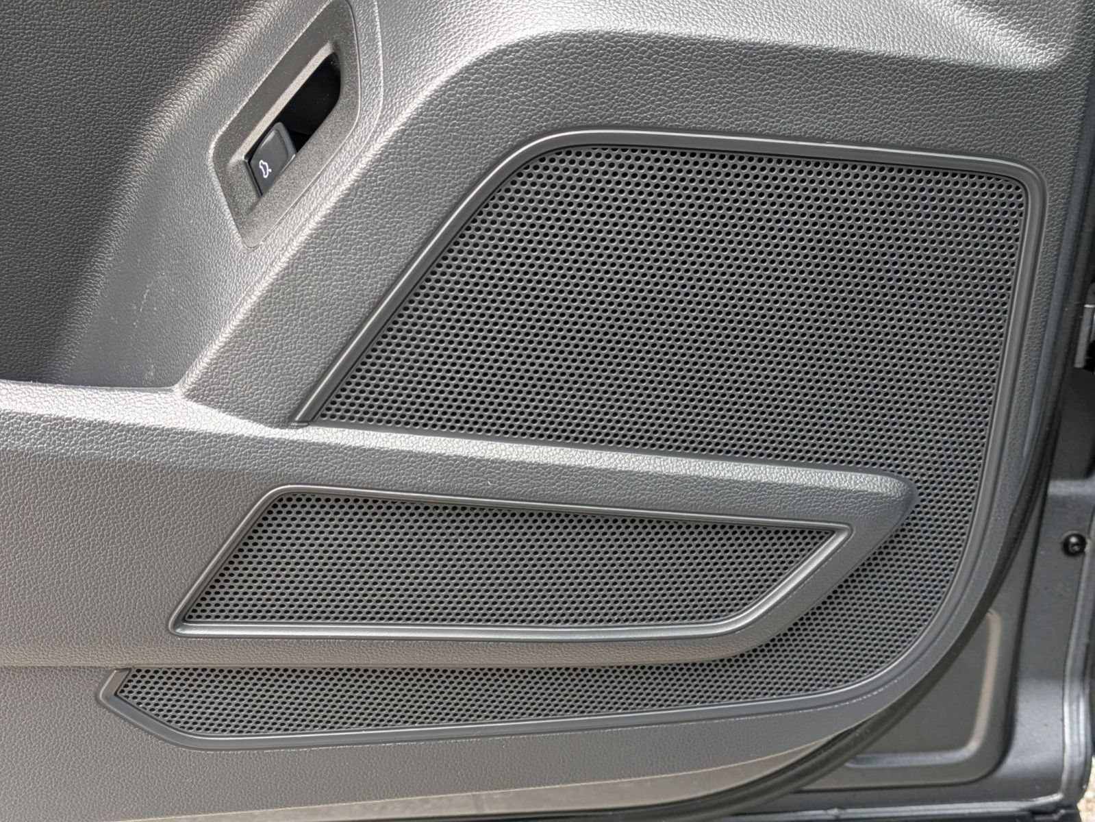 Used 2019 Volkswagen Atlas SE w/ Panoramic Sunroof Package AWD/4WD image 13