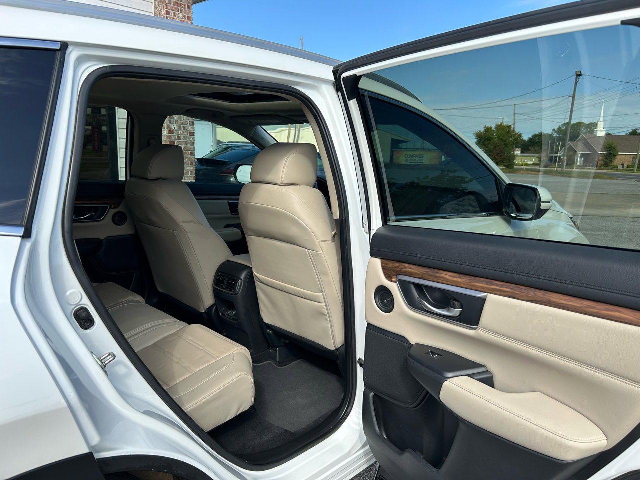 Used 2017 Honda CR-V Touring image 29