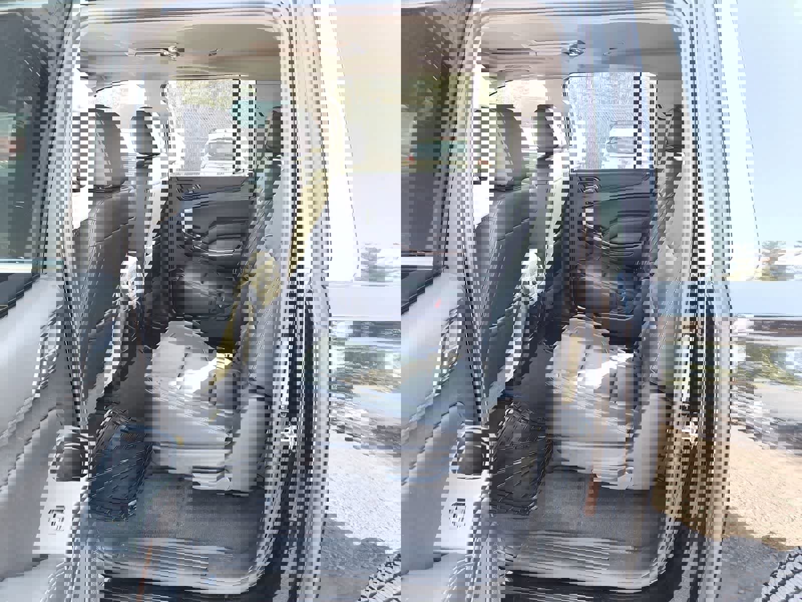 Used 2019 Chevrolet Suburban LT image 26