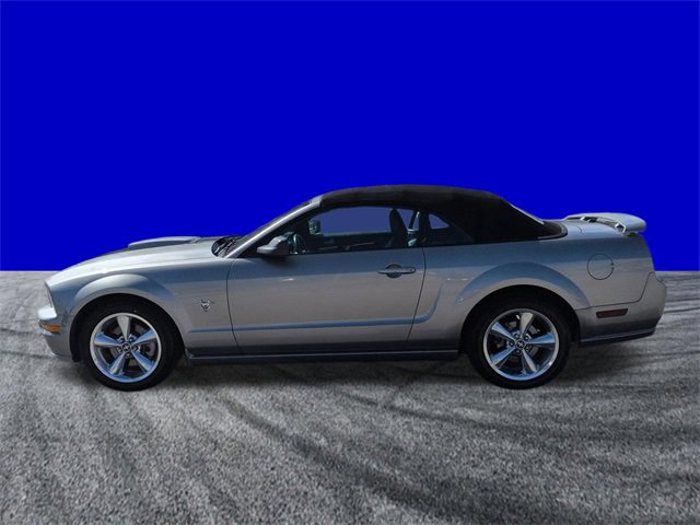 Used 2009 Ford Mustang GT image 7