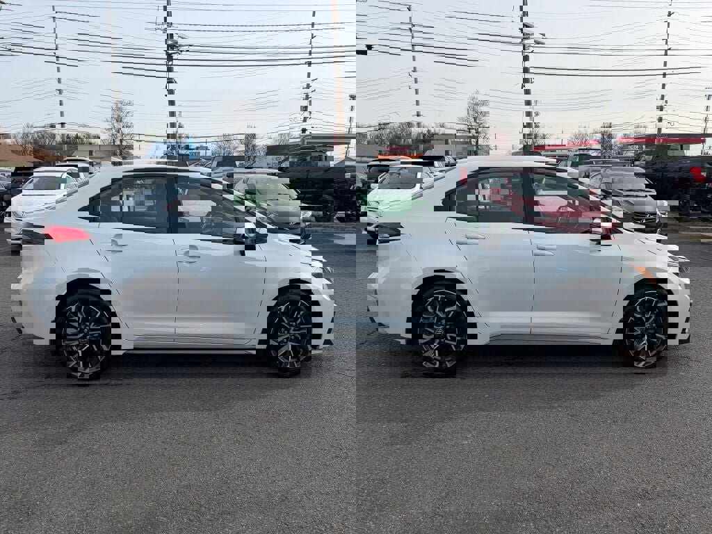 Used 2022 Toyota Corolla SE image 8