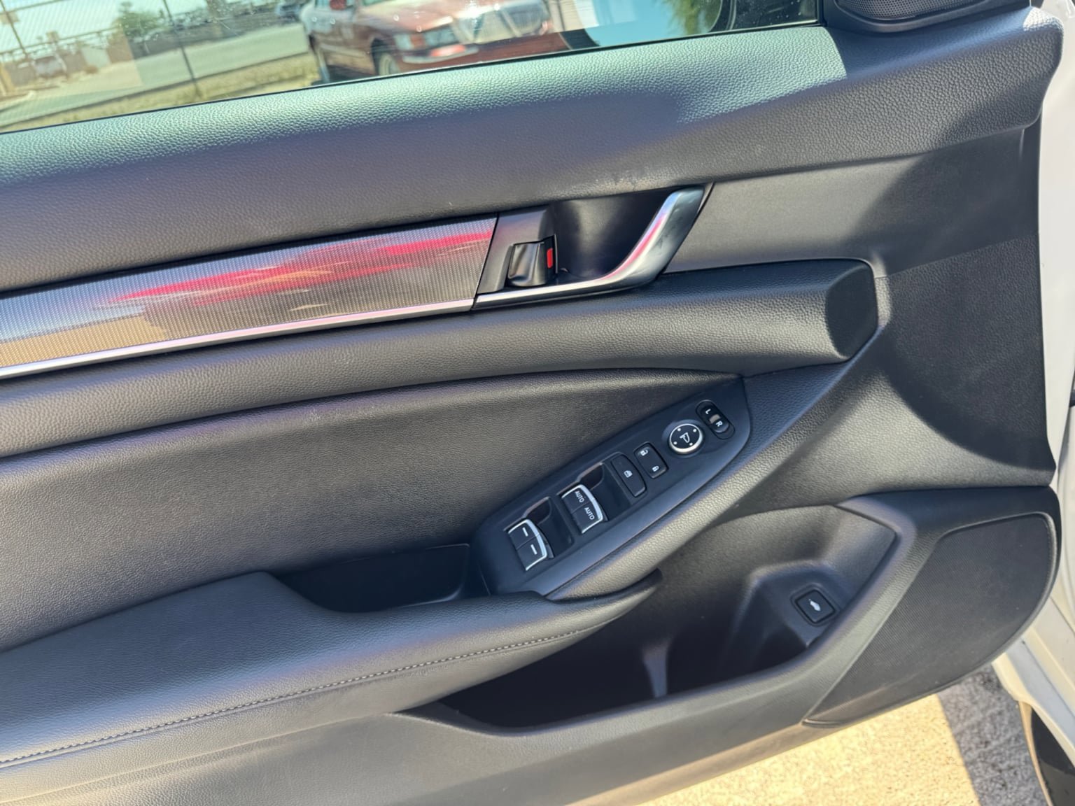 Used 2020 Honda Accord Sport image 11