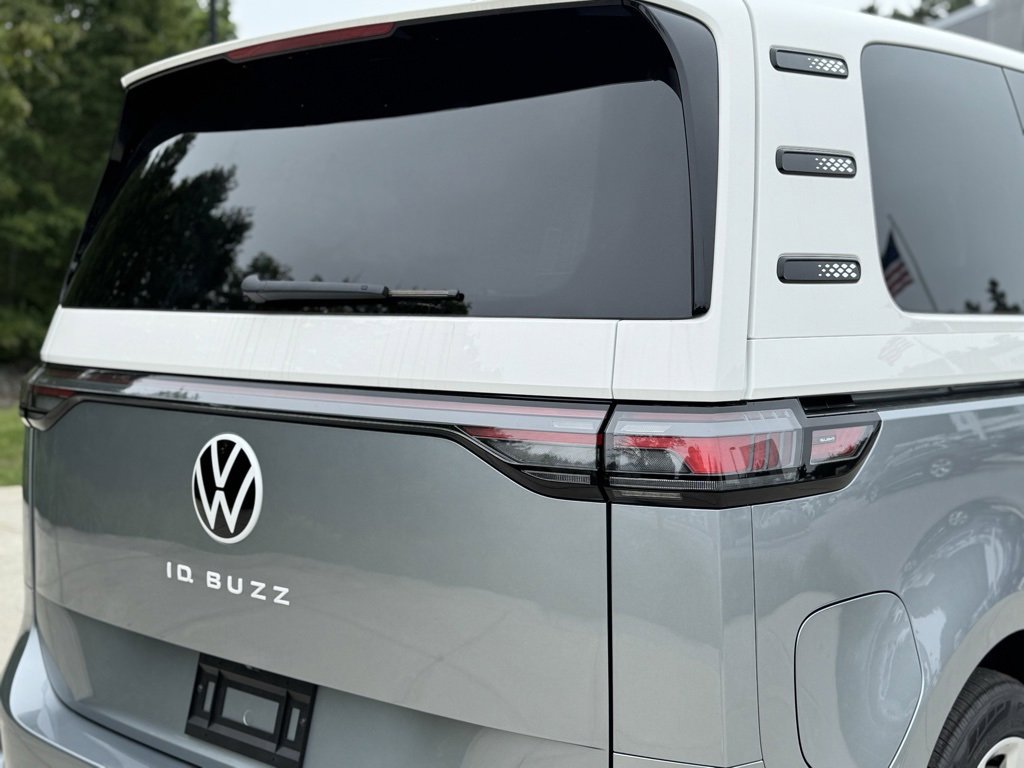 New 2025 Volkswagen ID. Buzz Pro S Plus image 13
