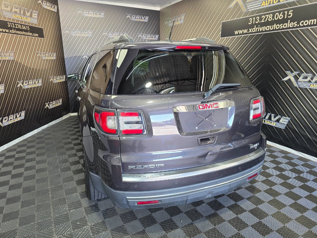 Used 2015 GMC Acadia SLT image 10