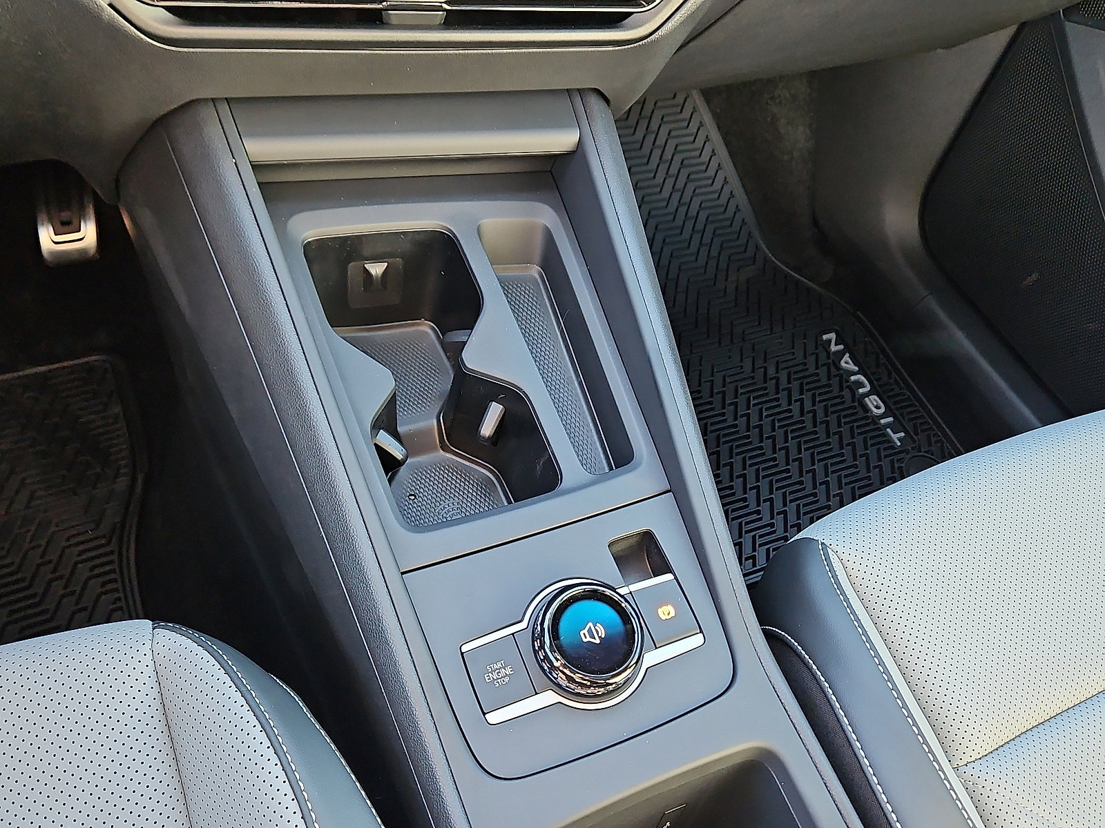 New 2026 Volkswagen Tiguan SE R-Line image 15