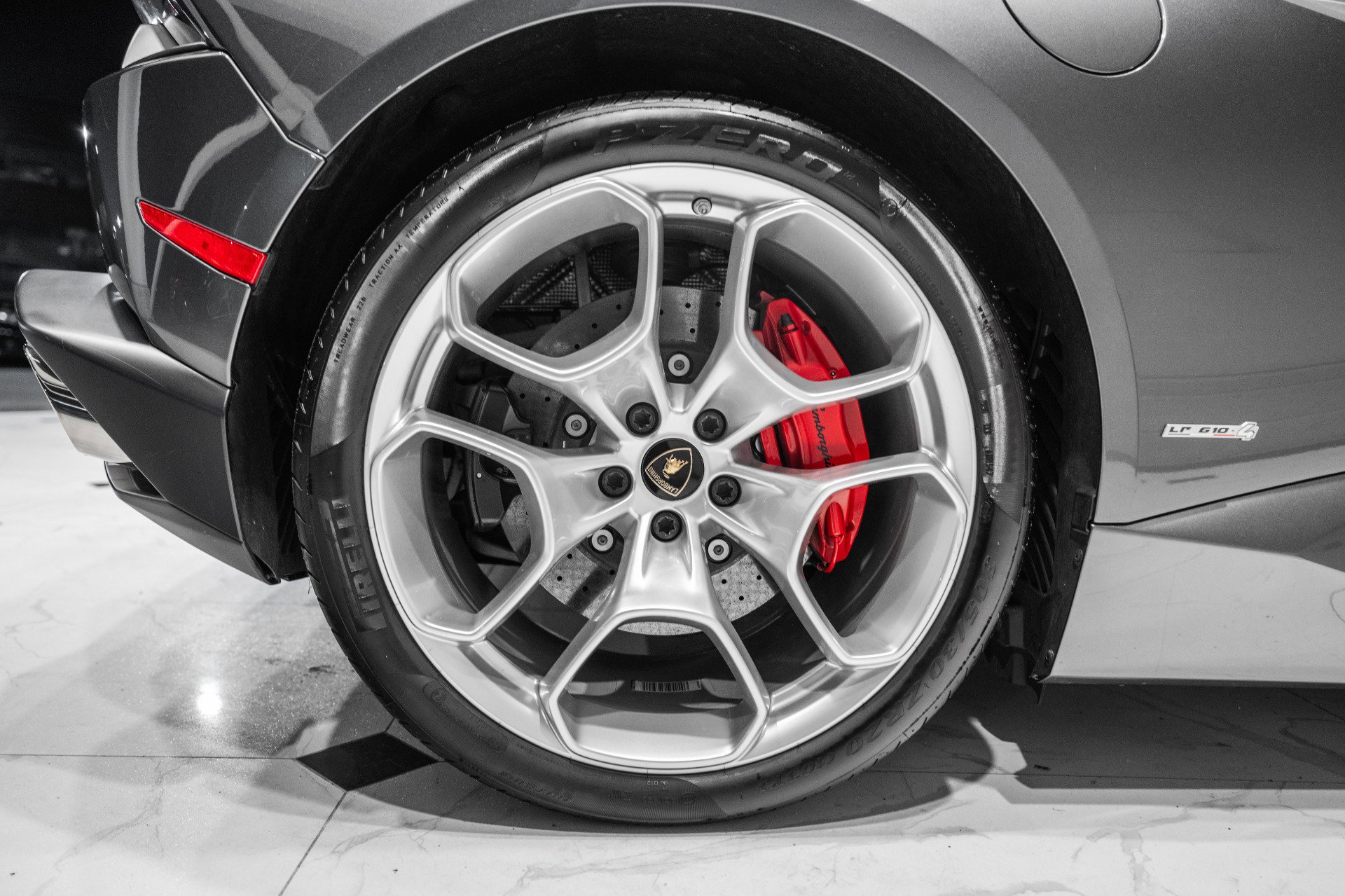 Used 2016 Lamborghini Huracan LP 610-4 image 15