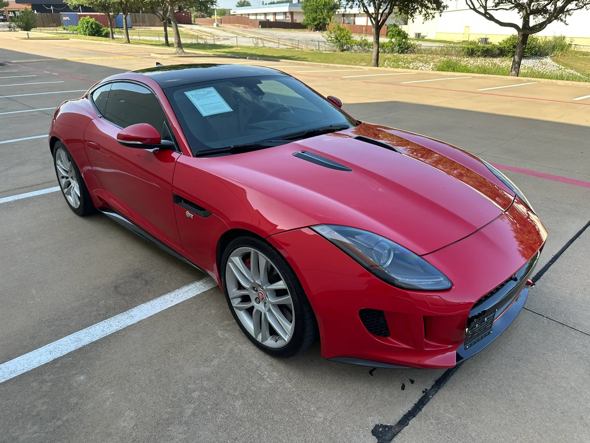 Used 2015 Jaguar F-TYPE R RWD image 4