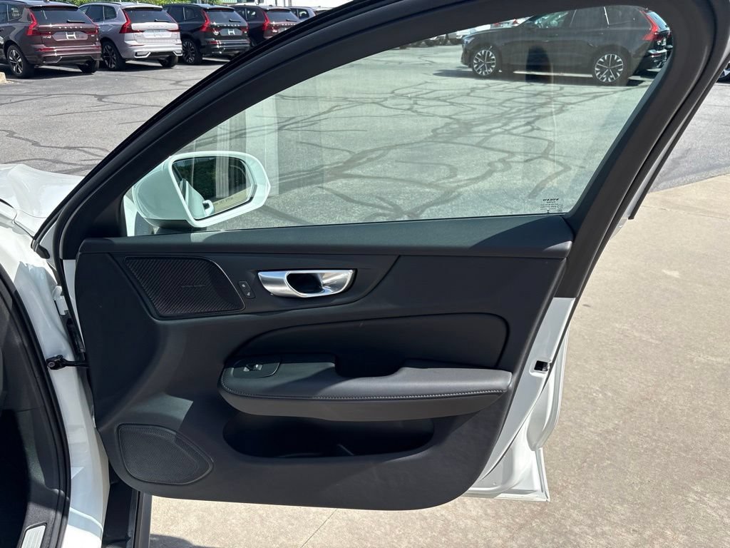 Certified 2024 Volvo V60 B5 Cross Country Plus w/ Protection Package Premier AWD/4WD image 33