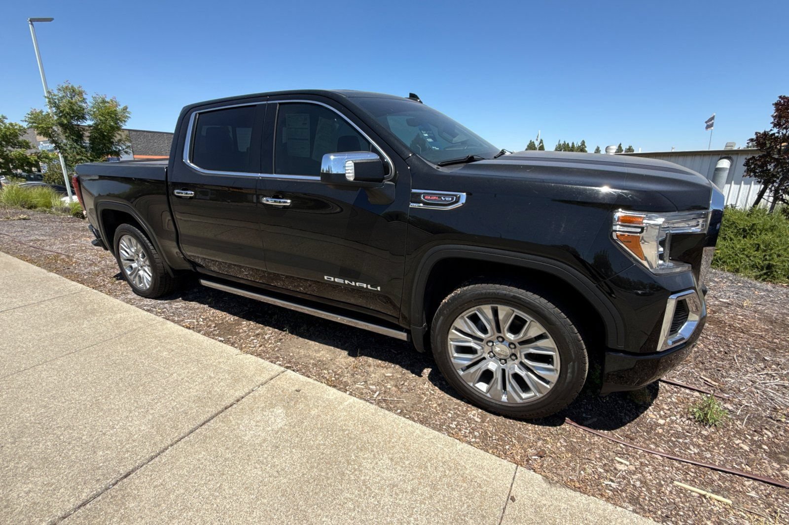 Used 2021 GMC Sierra 1500 Denali w/ Denali Ultimate Package AWD/4WD image 3