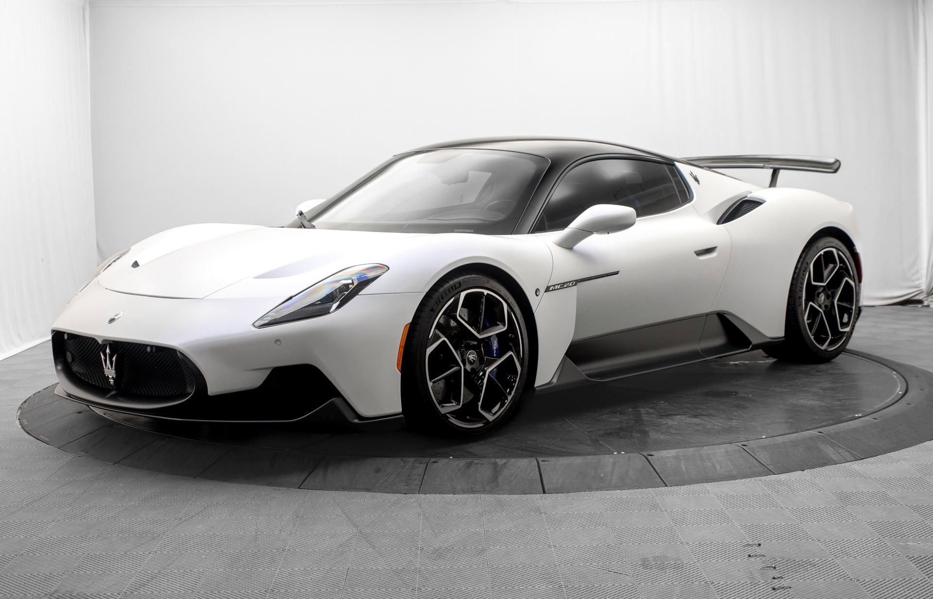 Used 2022 Maserati MC20 Coupe RWD image 7