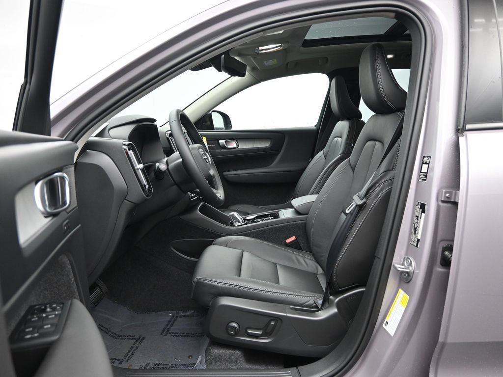New 2026 Volvo XC40 B5 Ultra w/ Protection Package Premier AWD/4WD image 21
