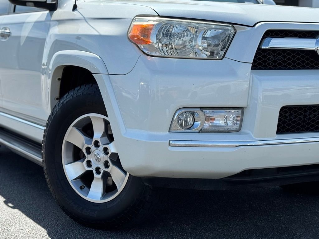 Used 2011 Toyota 4Runner SR5 w/ Convenience Pkg image 3