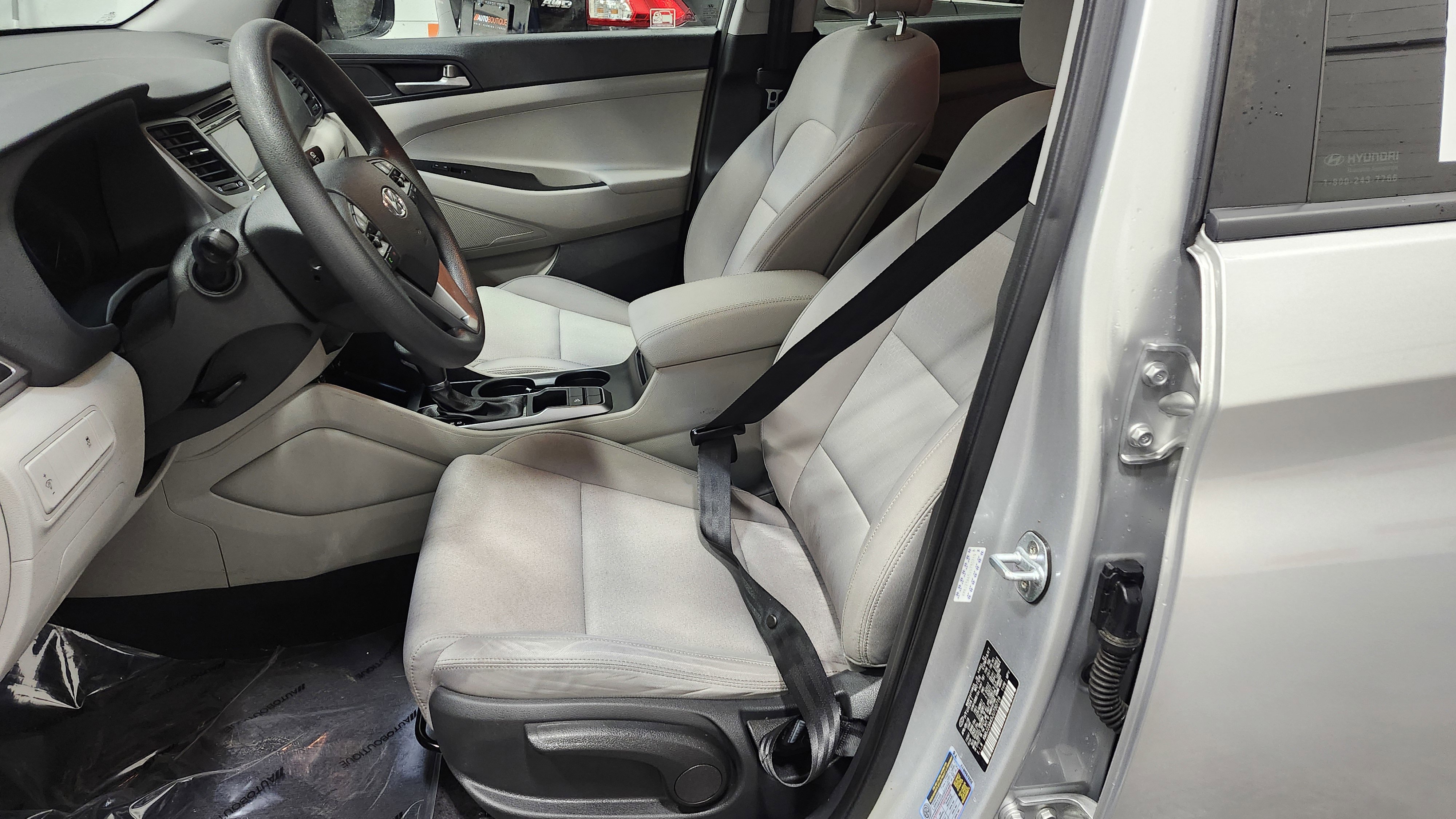 Used 2018 Hyundai Tucson SE w/ Cargo Package image 19