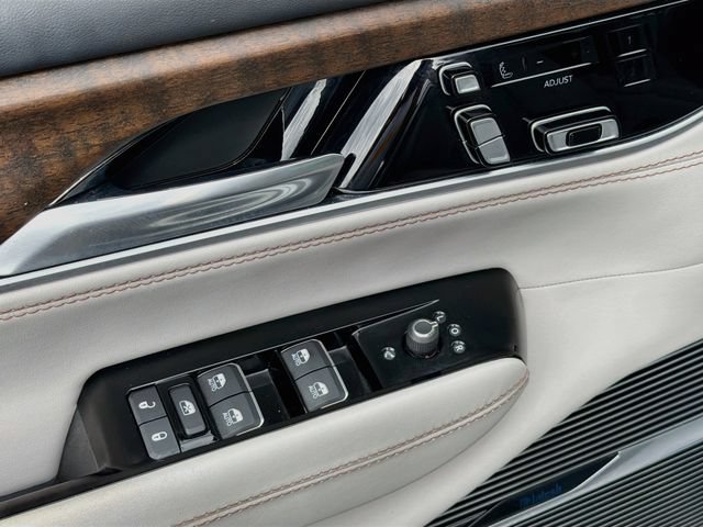 Used 2023 Jeep Grand Wagoneer 4WD image 19