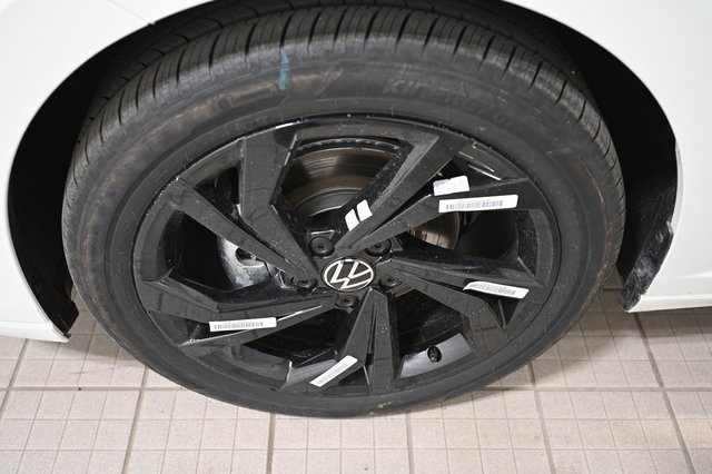 New 2025 Volkswagen Jetta SE image 17