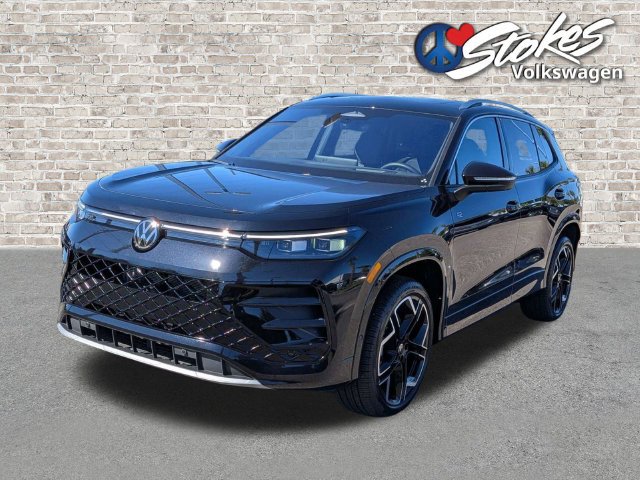 Used 2025 Volkswagen Tiguan SEL R-Line AWD/4WD image 8