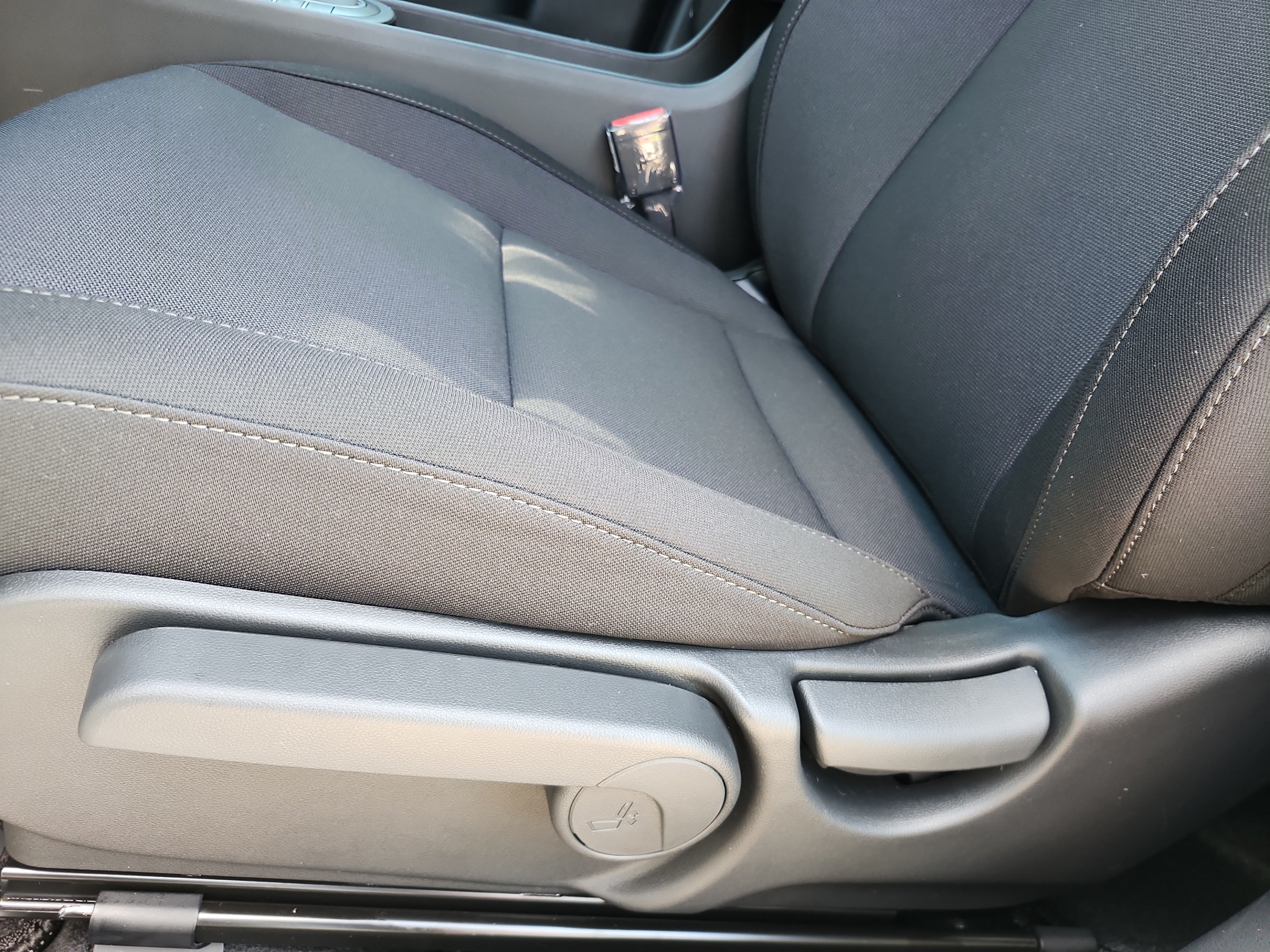 New 2027 Hyundai Kona SEL Sport FWD image 14