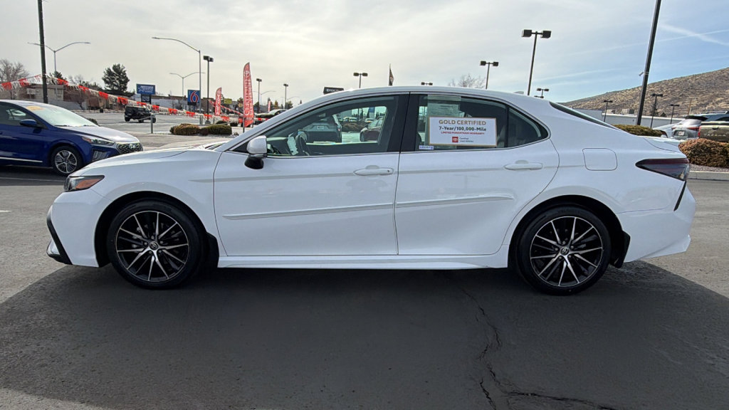 Certified 2024 Toyota Camry SE image 6