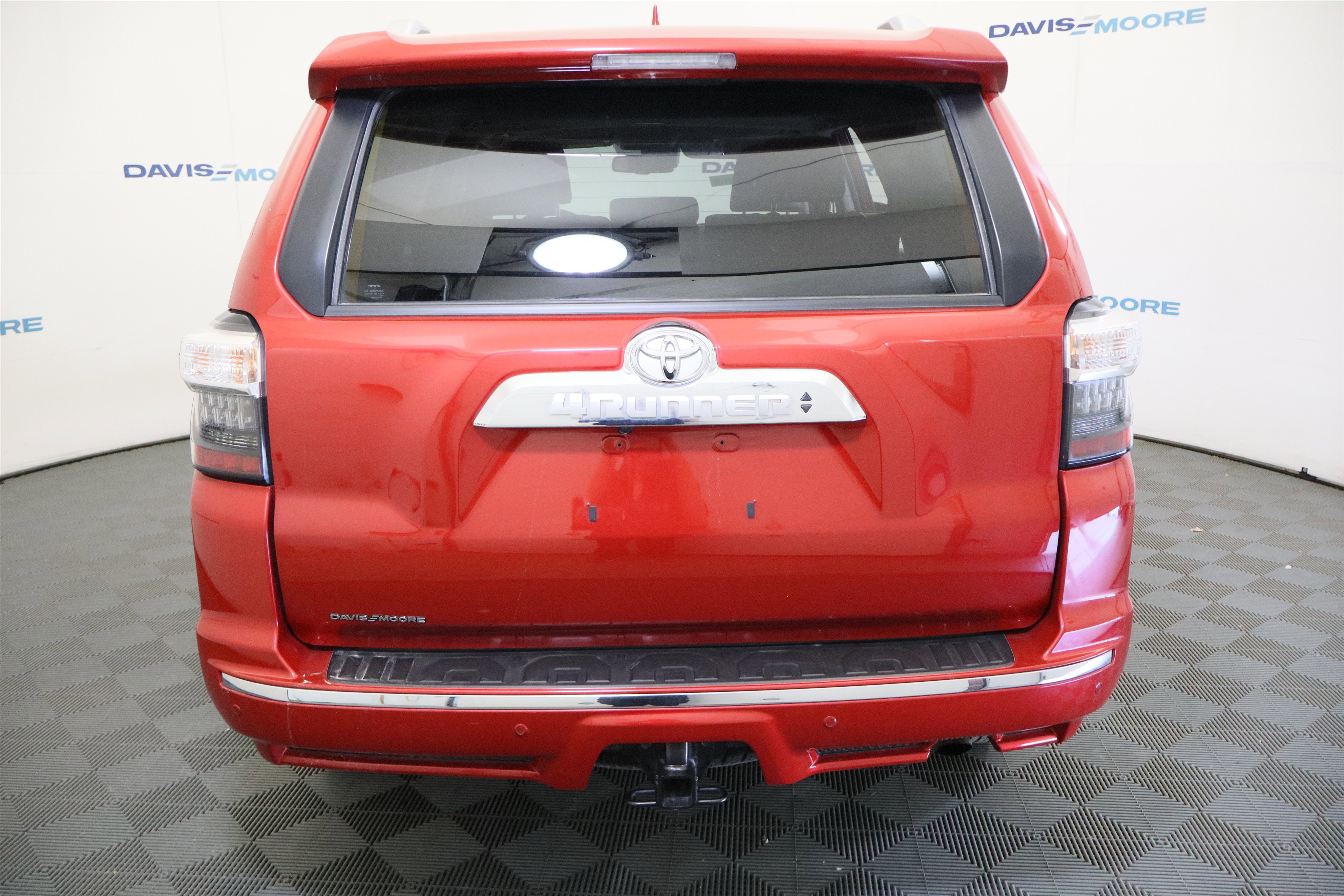 Used 2024 Toyota 4Runner Limited image 8