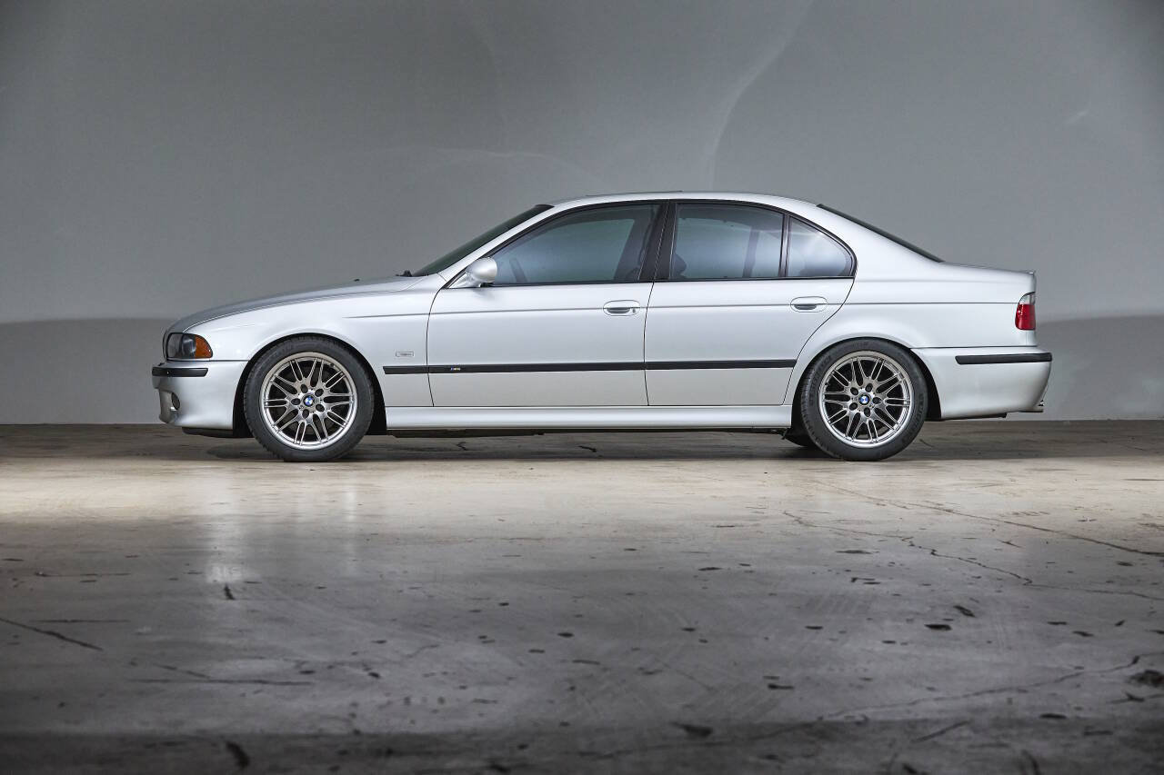 Used 2003 BMW M5 RWD image 8
