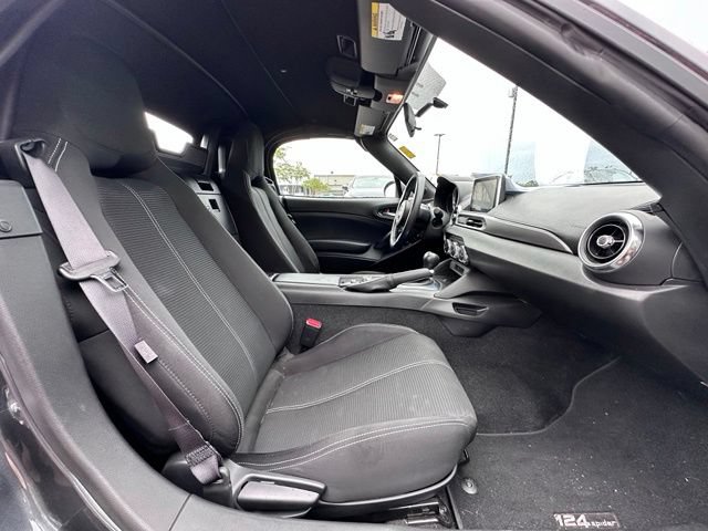 Used 2017 FIAT 124 Spider Classica RWD image 30