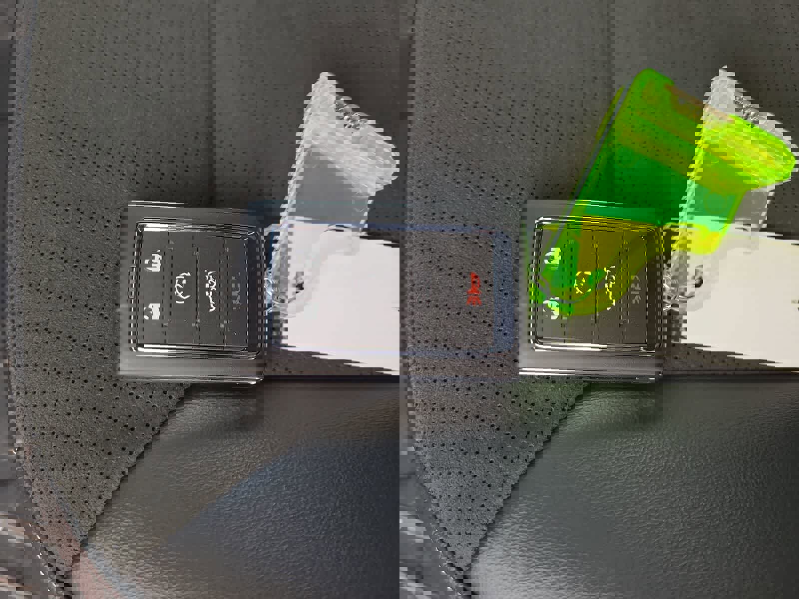 New 2025 Jeep Grand Cherokee L Altitude image 28