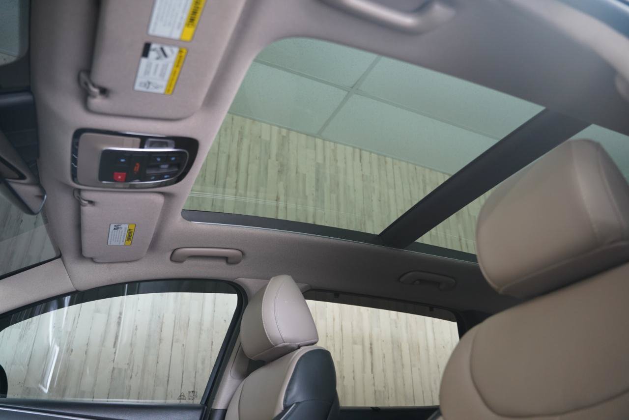 Used 2023 Hyundai Santa Fe Limited FWD image 26