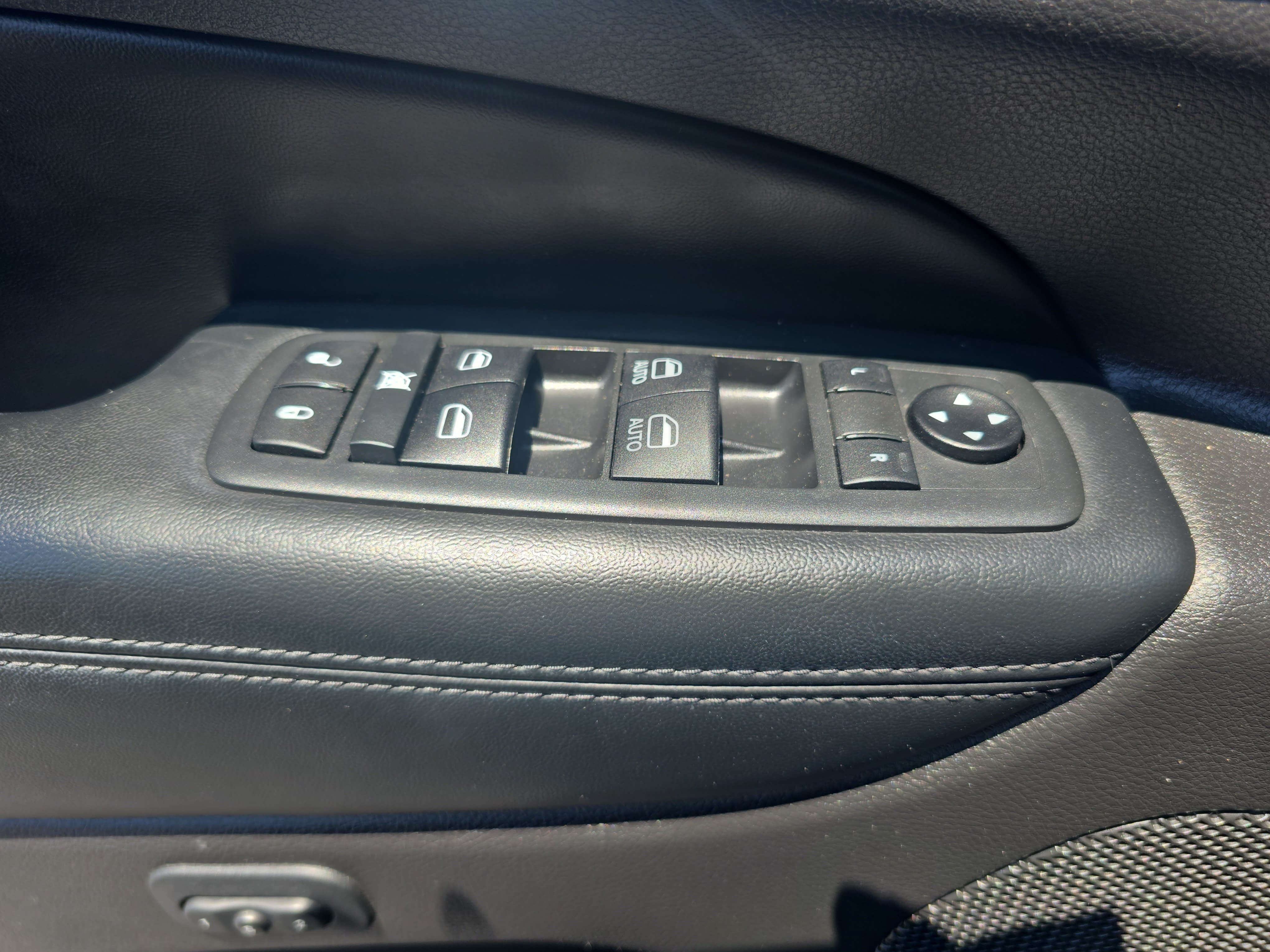 Used 2021 Jeep Grand Cherokee Limited w/ Luxury Group II RWD image 27