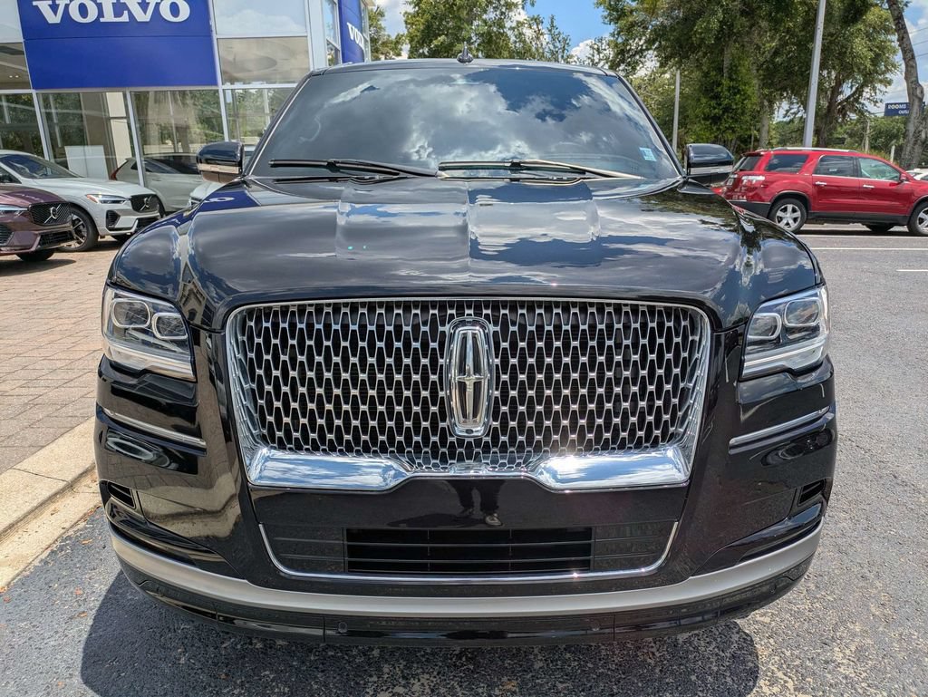 Used 2024 Lincoln Navigator Reserve AWD/4WD image 9