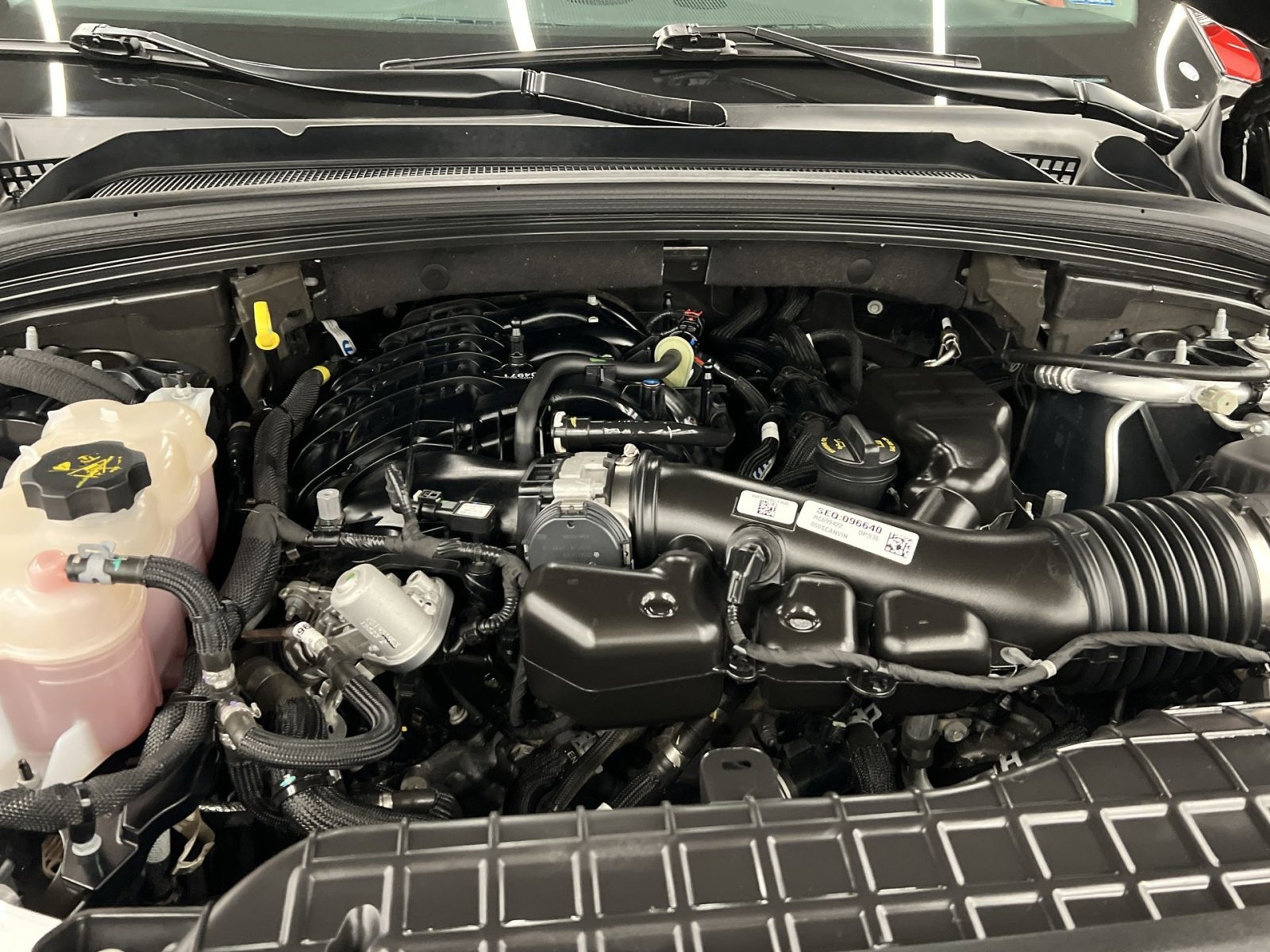 Used 2024 Jeep Grand Cherokee Limited w/ Luxury Tech Group II image 25