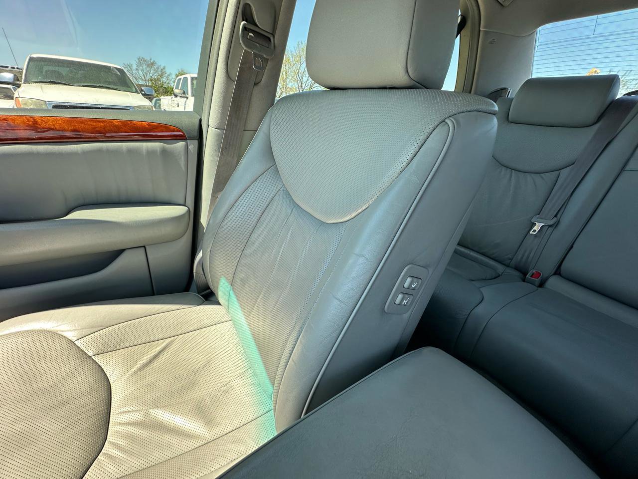 Used 2004 Lexus LS 430 Sedan RWD image 30