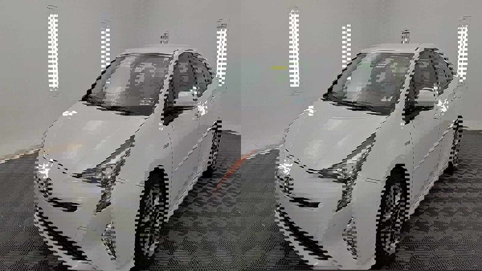 Used 2017 Toyota Prius Four Touring image 8