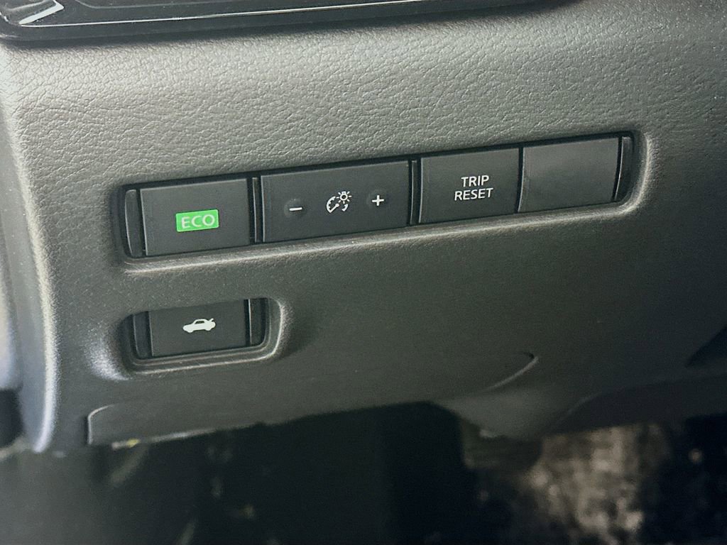 Certified 2025 Nissan Sentra SV image 16