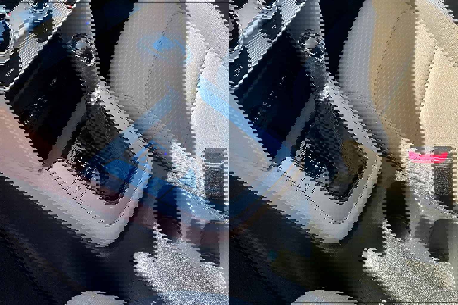 Used 2019 Hyundai Elantra SE image 15