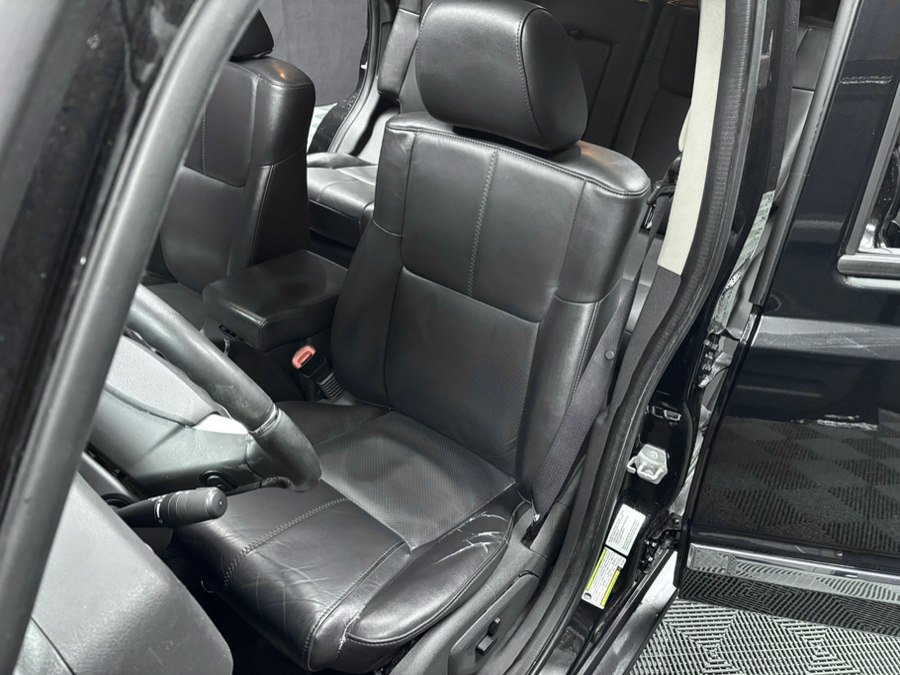 Used 2010 Jeep Commander Limited image 32