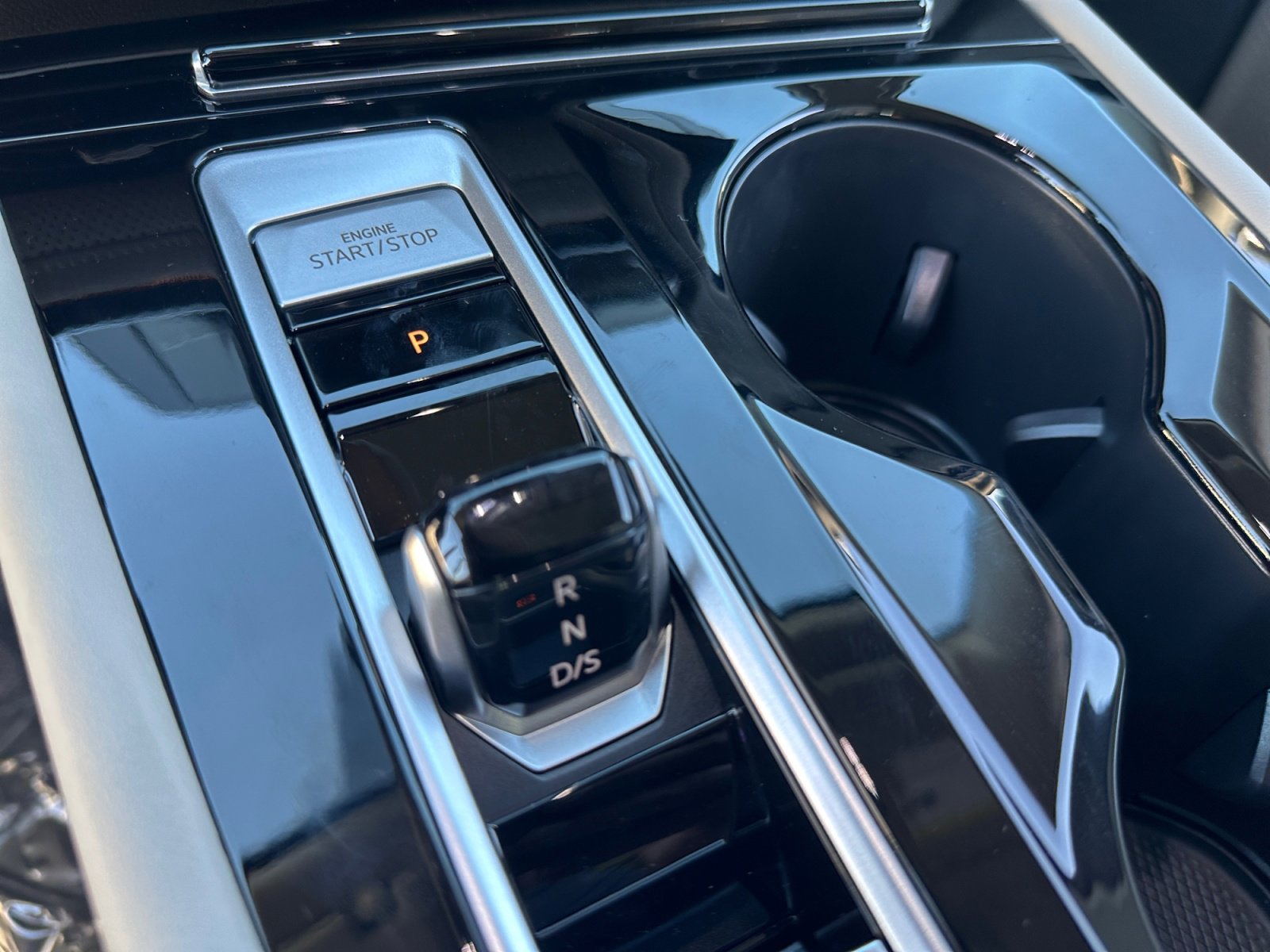 New 2026 Volkswagen Atlas SEL Premium R-Line image 15