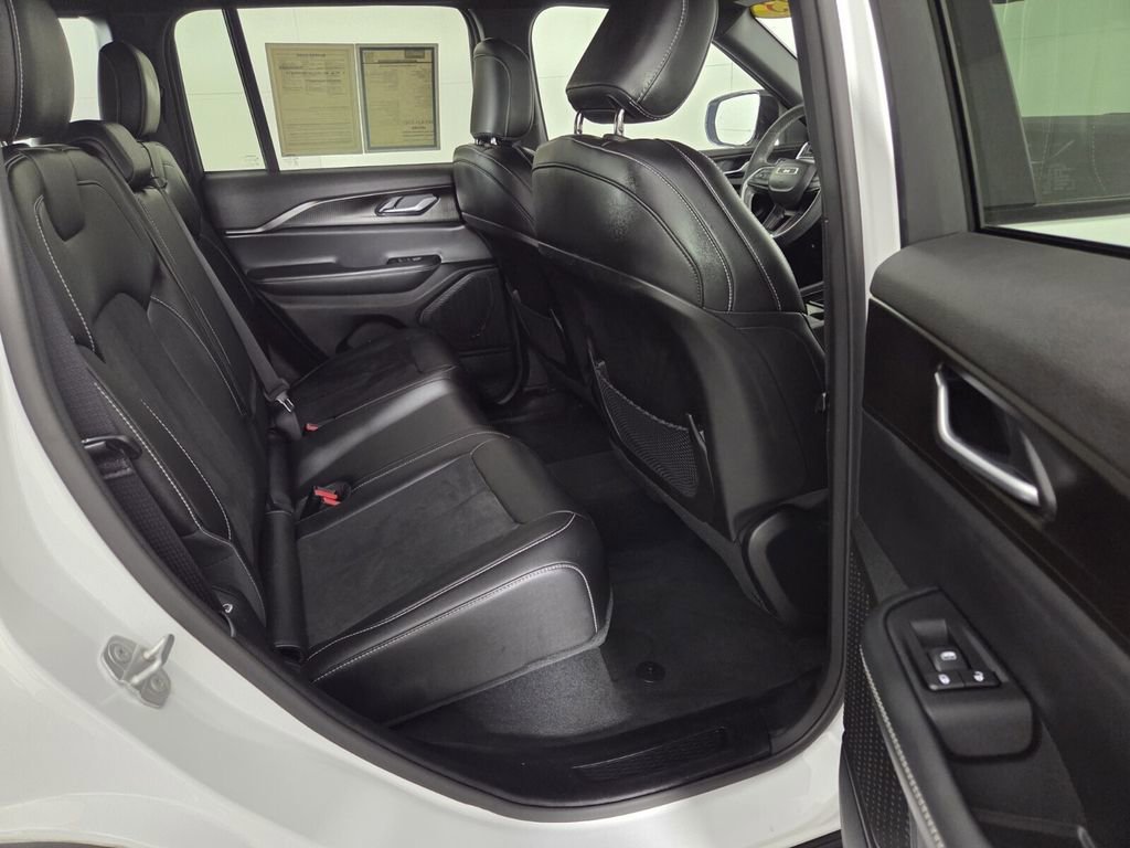 Certified 2023 Jeep Grand Cherokee Altitude image 25