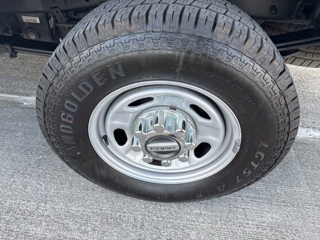 Used 2024 Ford F250 XL w/ XL Chrome Package RWD image 17