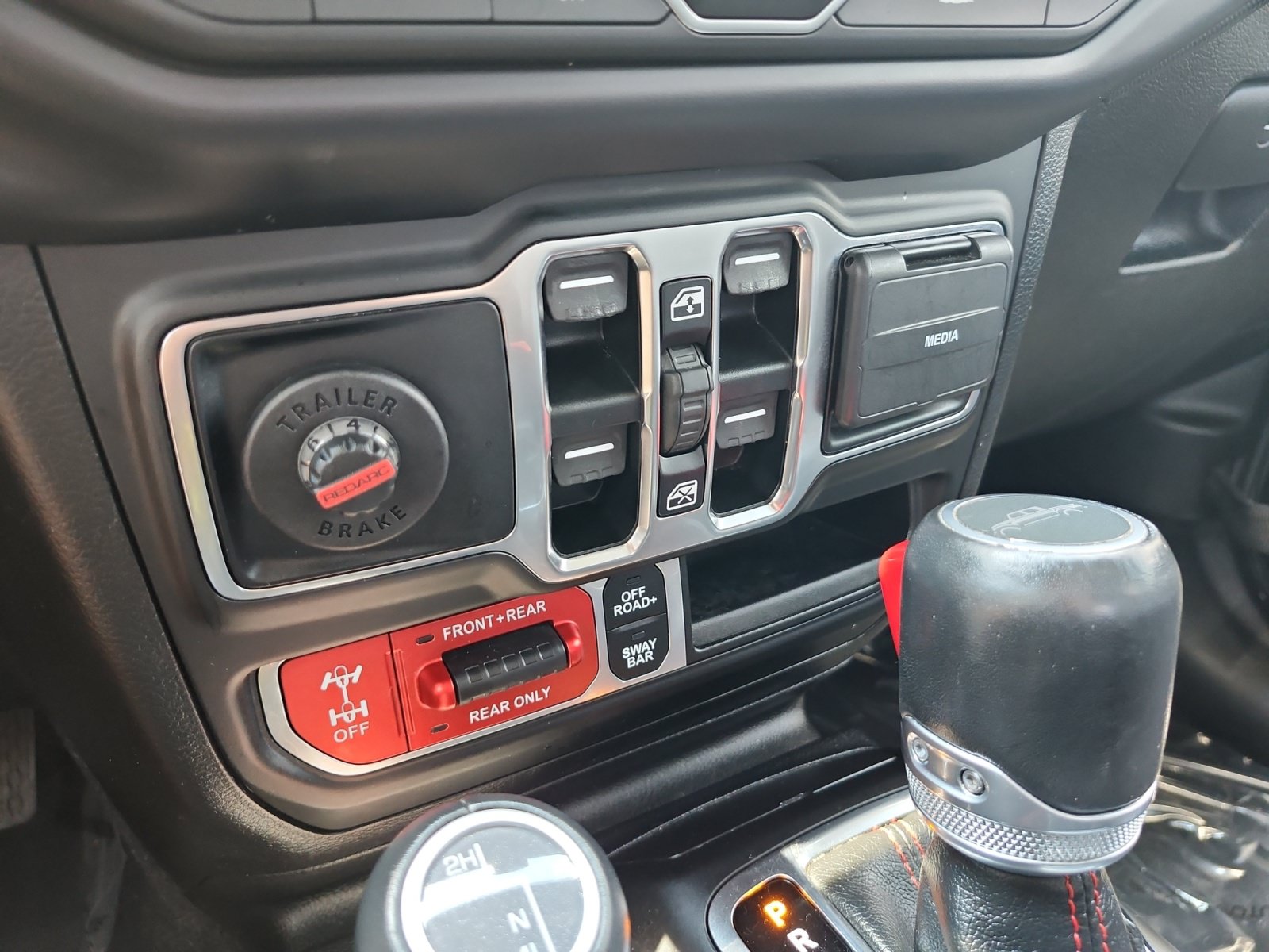 Used 2021 Jeep Gladiator Rubicon AWD/4WD image 22