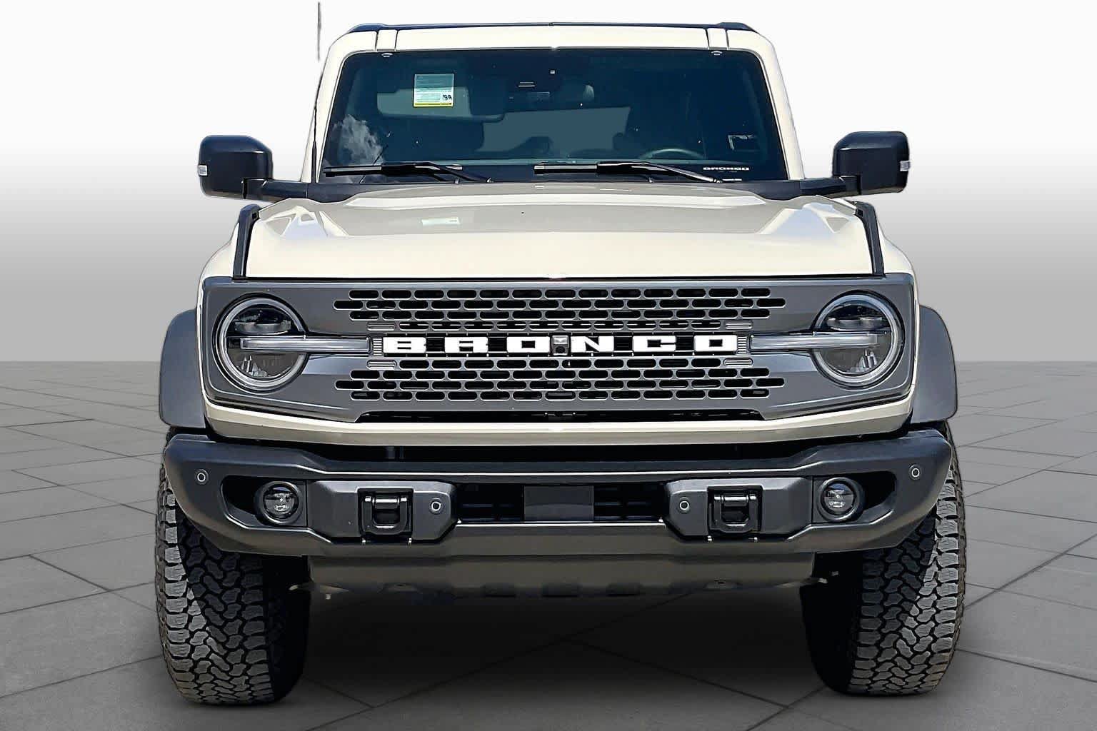 Used 2025 Ford Bronco Badlands AWD/4WD image 4
