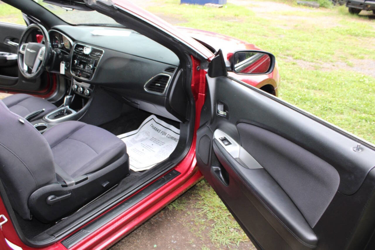 Used 2013 Chrysler 200 Touring image 27