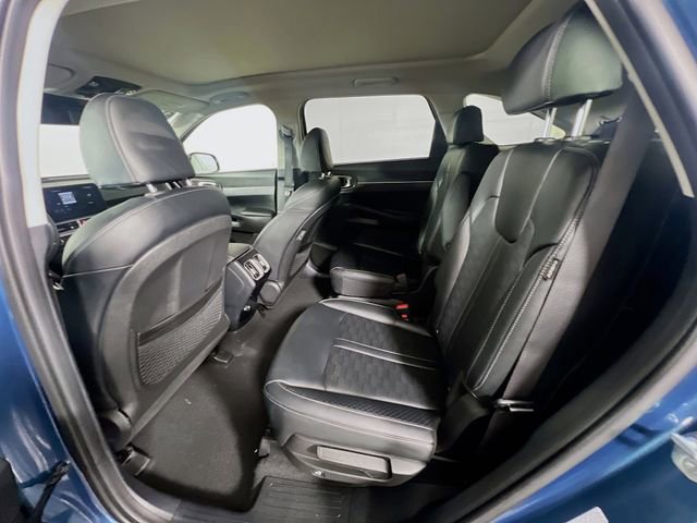 Used 2025 Kia Sorento EX AWD/4WD image 27