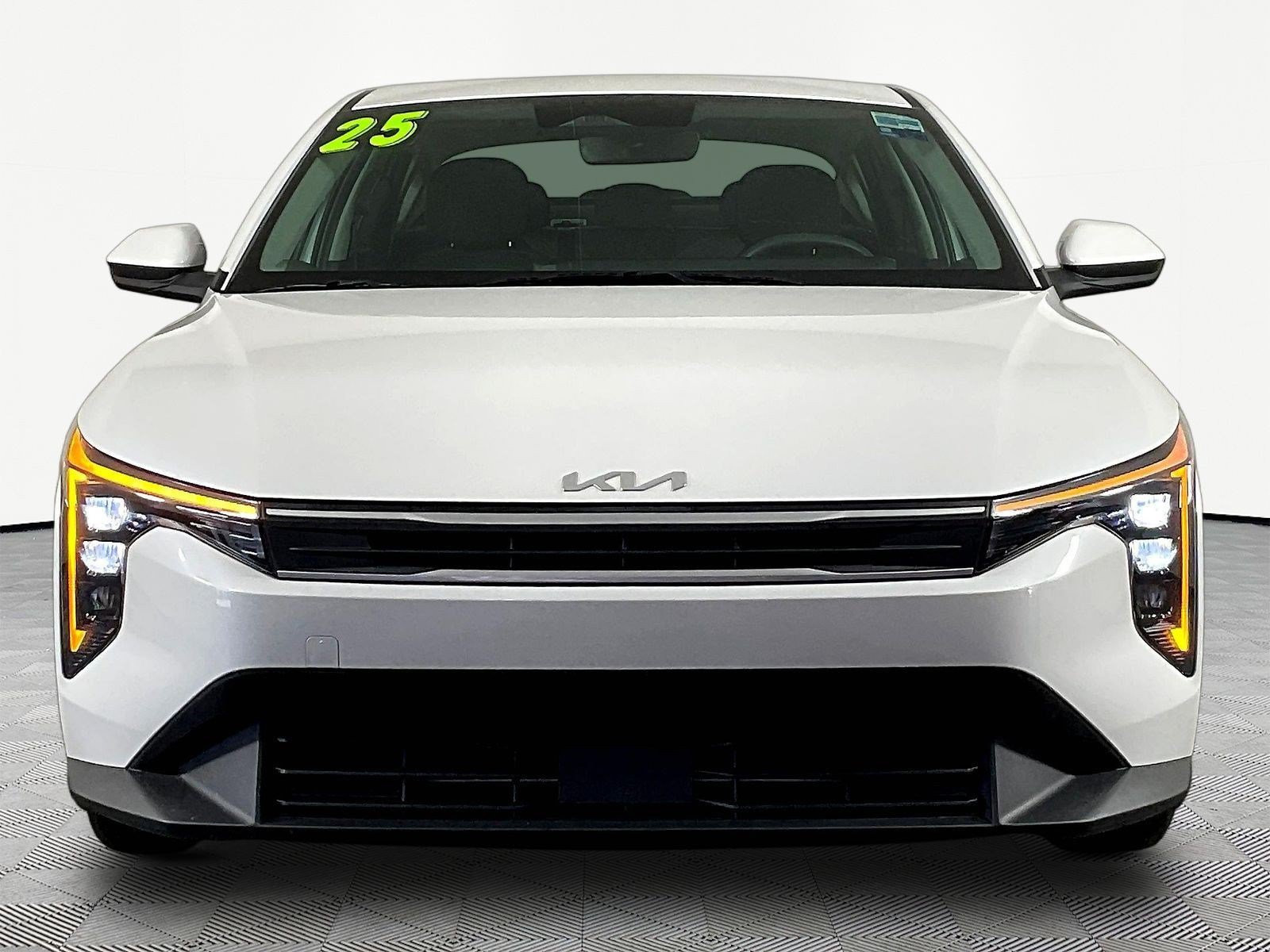 Certified 2025 Kia K4 FWD image 2