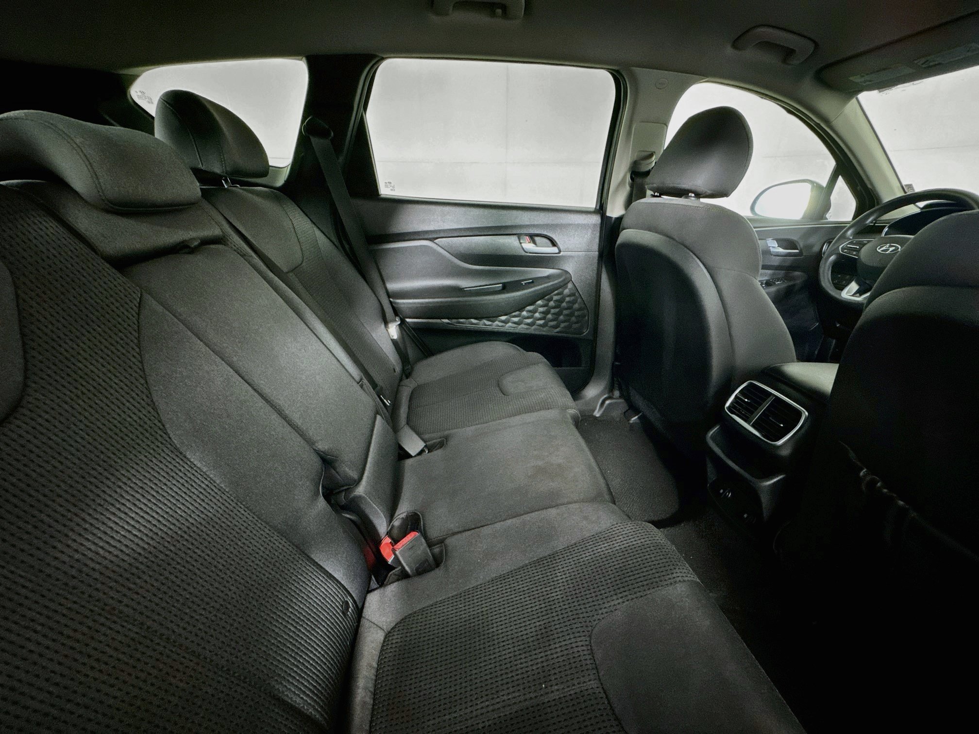 Used 2019 Hyundai Santa Fe SE AWD/4WD image 24