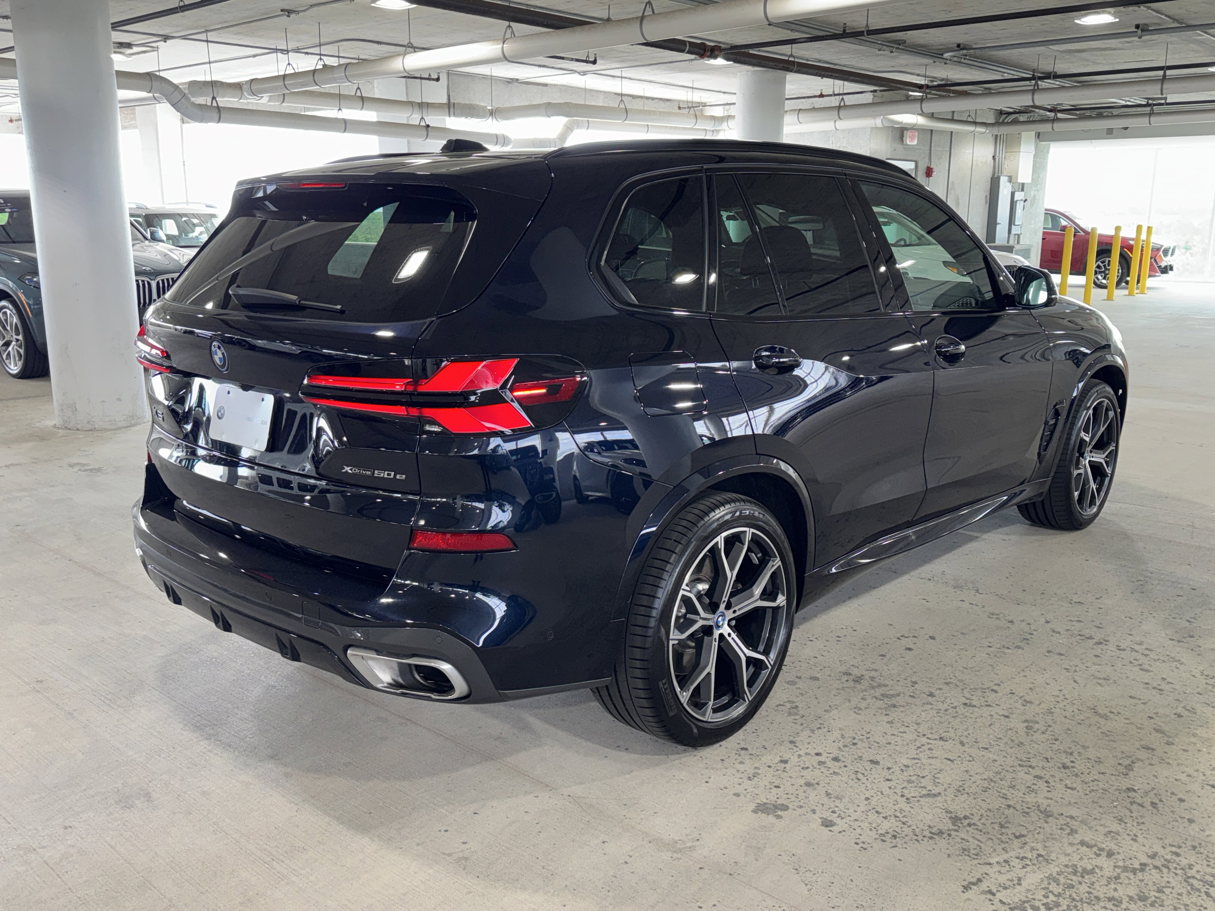 Used 2024 BMW X5 xDrive50e w/ M Sport Package AWD/4WD image 8